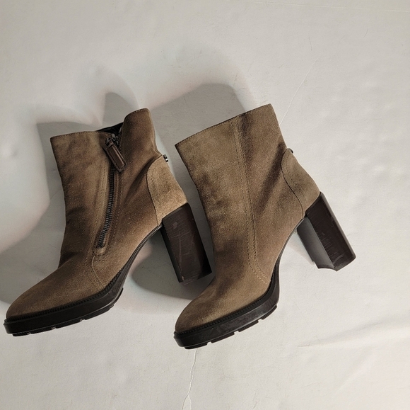 Aquatalia Ilena Heel Boots Sz 10 Suede Ankle Booties Tan - Picture 8 of 11
